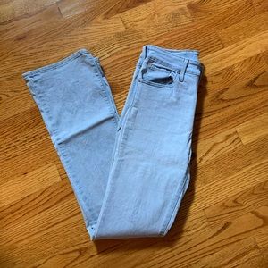 Levi’s 725 High Rise Bootcut Jeans